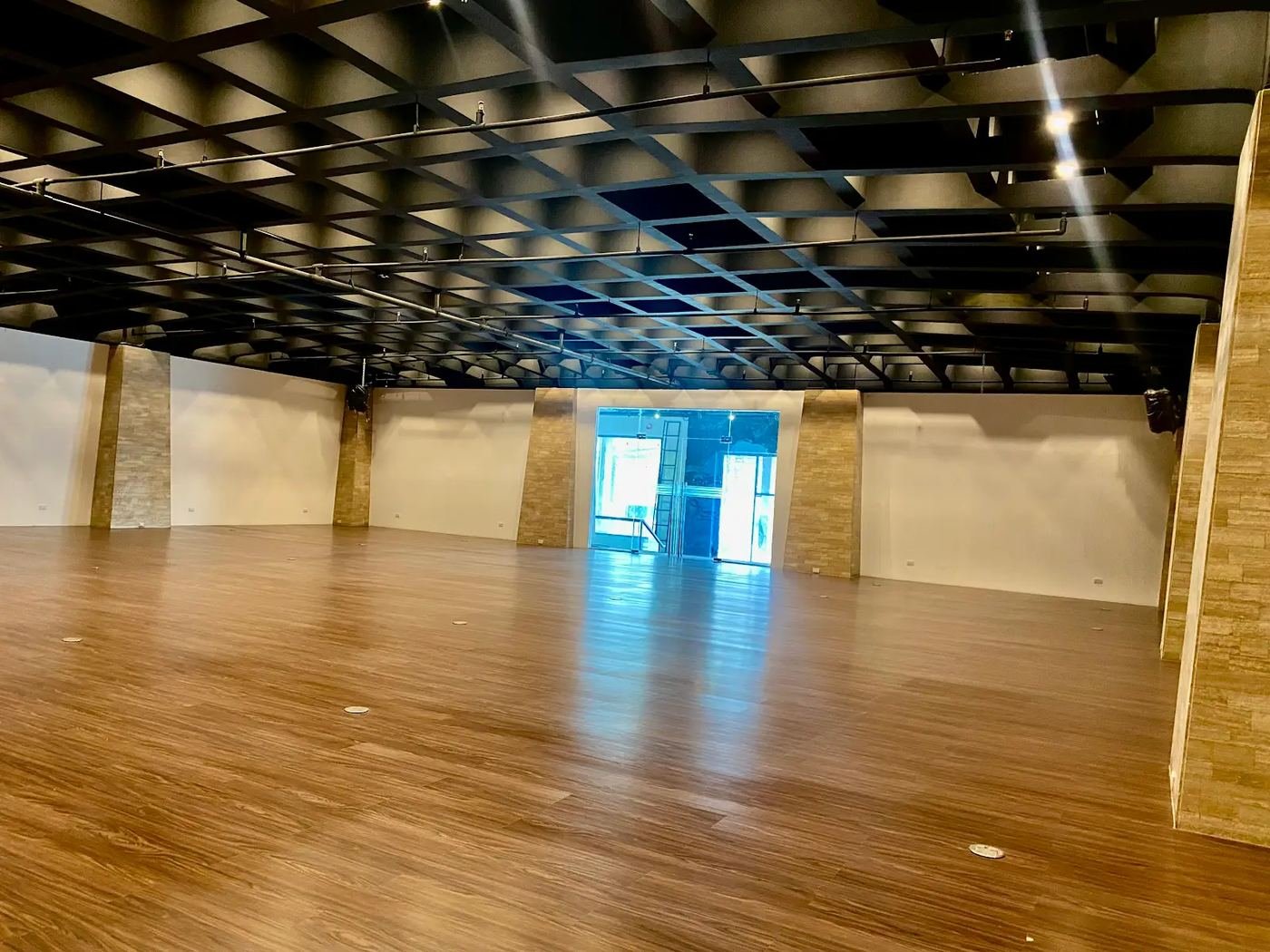 Green Sun Hotel — AXON — Hotel ballroom in Makati City